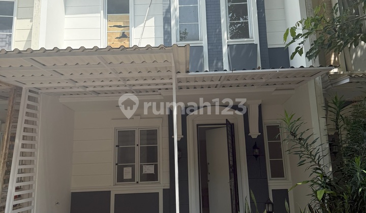 For Rent Neat Renovated House in Azura Vanya Park BSD Cluster For Rent Neat Renovated House in Azura Vanya Park BSD Cluster