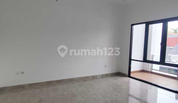 Rumah Modern Minimalis Brand New Type L9 di Kawasan BSD Tangerang 2