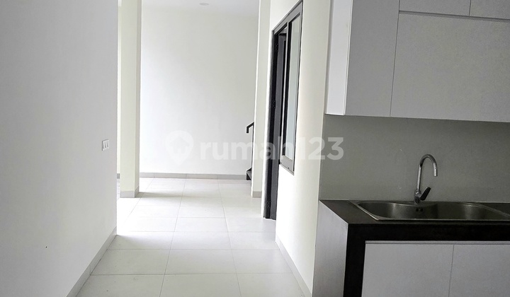 Dijual Rumah Sudah Renovasi Full Siap Huni di BSD Puspita Loka 2