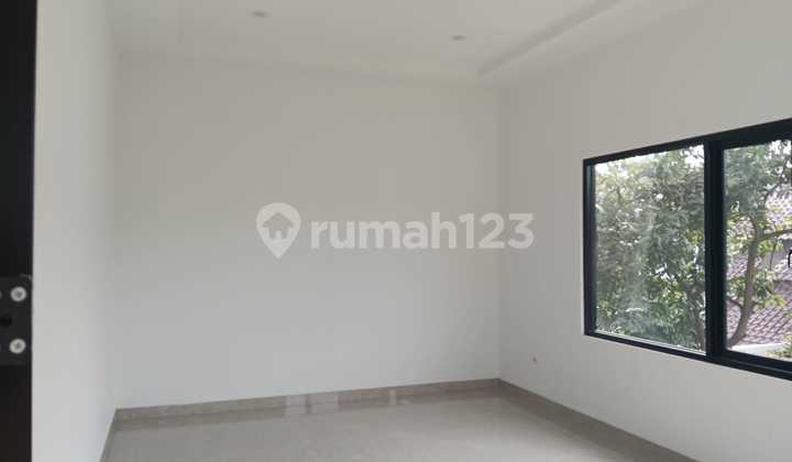 Jual Rumah Modern Minimalis Brand New di Kencana Loka Hoek, Bsd - Banyak Bonusnya! 2