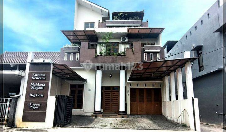 Rumah Full Perabot 3 Lt di Seturan Jogja Siap Huni 1