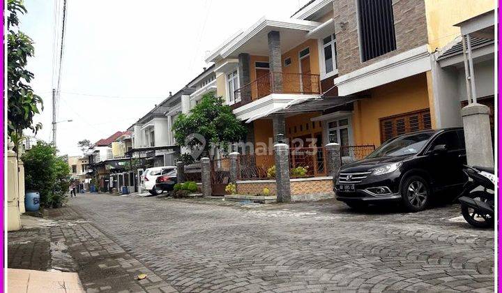 Jual Rumah di Jl Raya Tajem Dalam Perum, Furnish 1