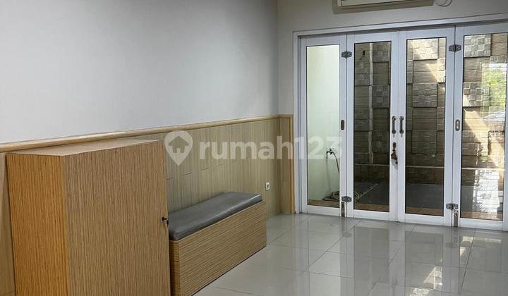 The house in Gading Serpong, Monaco Grimaldi Cluster is fully furnished and has been renovated. 2