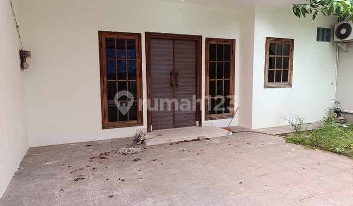 For Rent: House in Cengkareng Bambu Betung Area, Flood-Free and Strategic Location For Rent: House in Cengkareng Bambu Betung Area, Flood-Free and Strategic Location