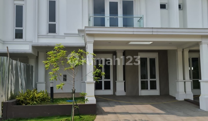 For Sale: House in the Elite Area of Gading Serpong. Location close to Pradipta University and UMN.