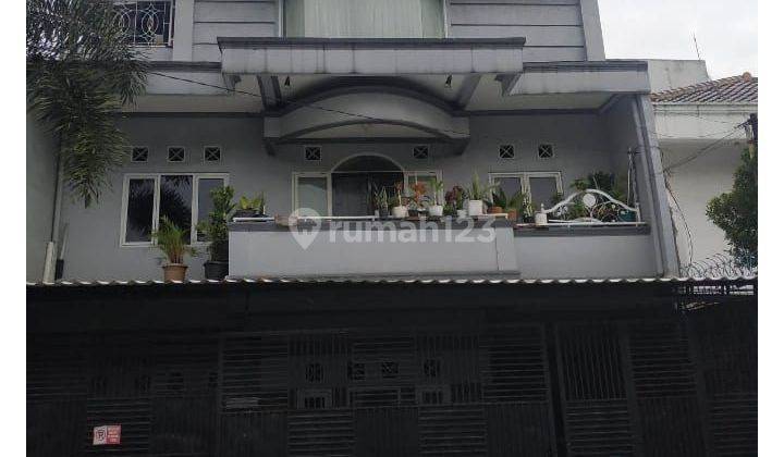 Rumah Bagus 2 Lantai di Bandung Siap Huni 1