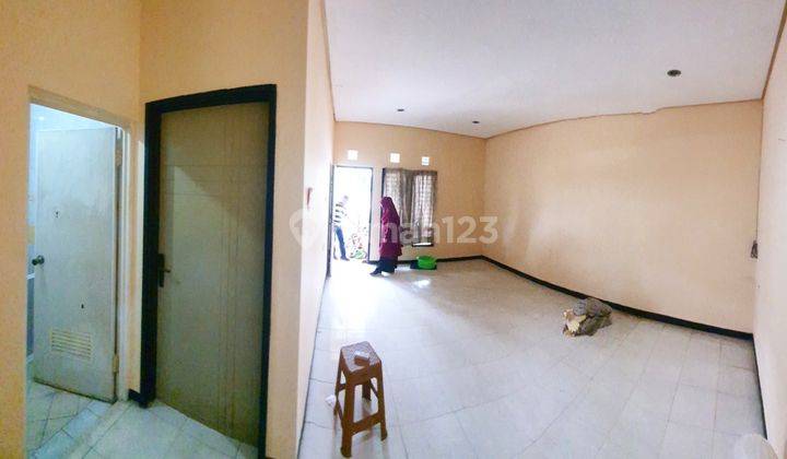 Unfurnished House At Garden Dian Regency By Travelio 2