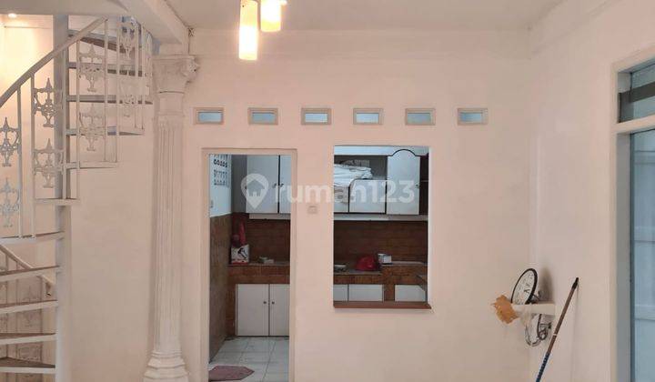 Unfurnished House Tebet Timur By Travelio 2