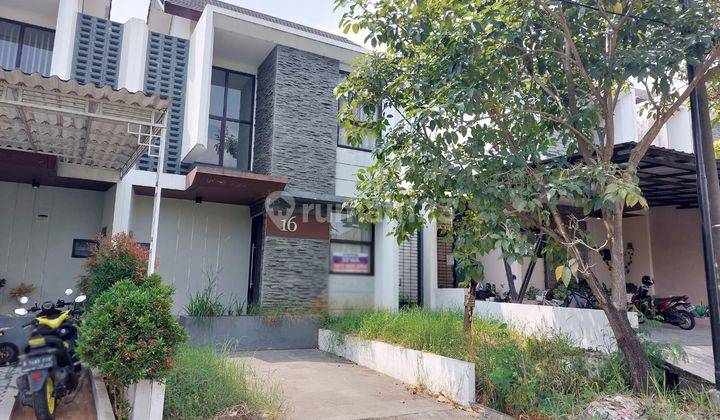 Furnished Unfurnished House At Taman Simpruk By Travelio 1