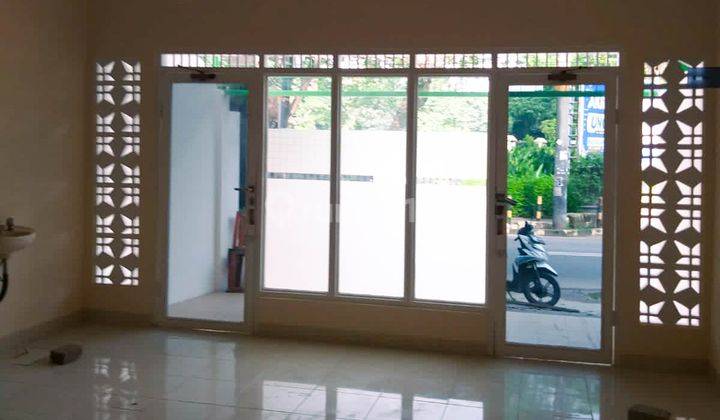 Unfurnished Shophouse Jalan Raya Meruya By Travelio 2