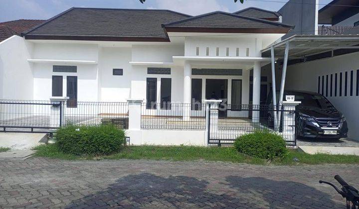 Rumah Nyaman Siap Huni di Komplek Kemang Pratama Bekasi Barat 1