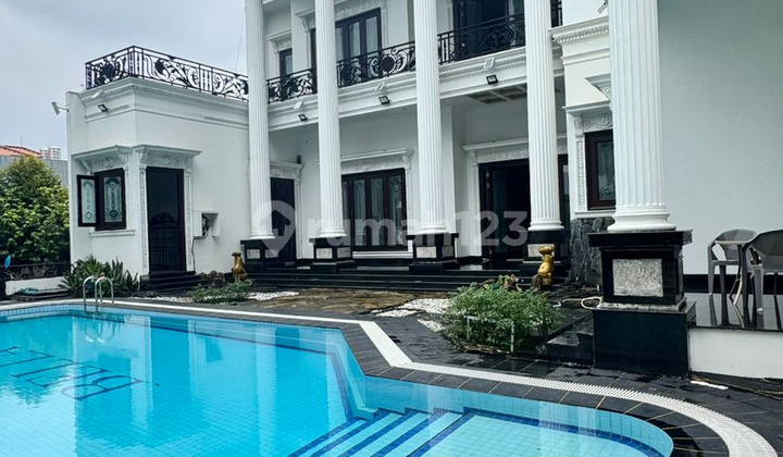 Dijual Rumah Modern Classic Bagus Siap Huni di Artha Gading Dijual Rumah Modern Classic Bagus Siap Huni di Artha Gading