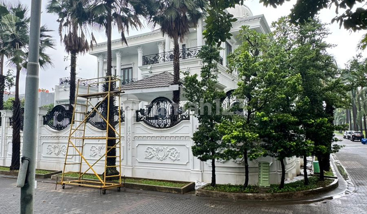 Dijual Rumah Modern Classic Bagus Siap Huni di Artha Gading Dijual Rumah Modern Classic Bagus Siap Huni di Artha Gading