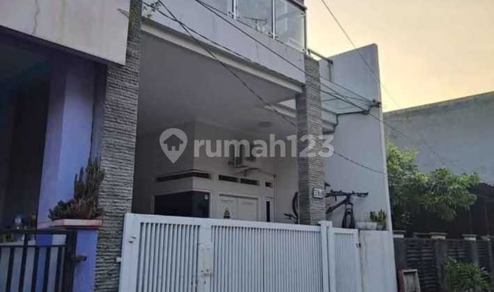 Quick Sale Only 1 Billion 2-Story House in Kranji Bekasi 2