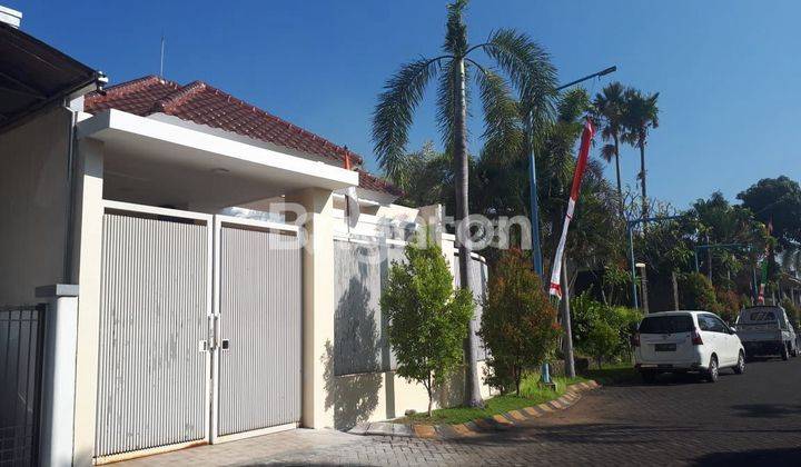 Rumah terawat di CENTRAL PARK WIGUNA , Surabaya Timur 2