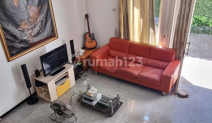 Rumah 2 lantai , dekat GALAXY MALL Surabaya Timur