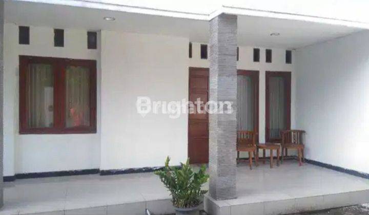 Rumah dekat Masjid Agung Surabaya, di Perum Wisma Pagesangan 2