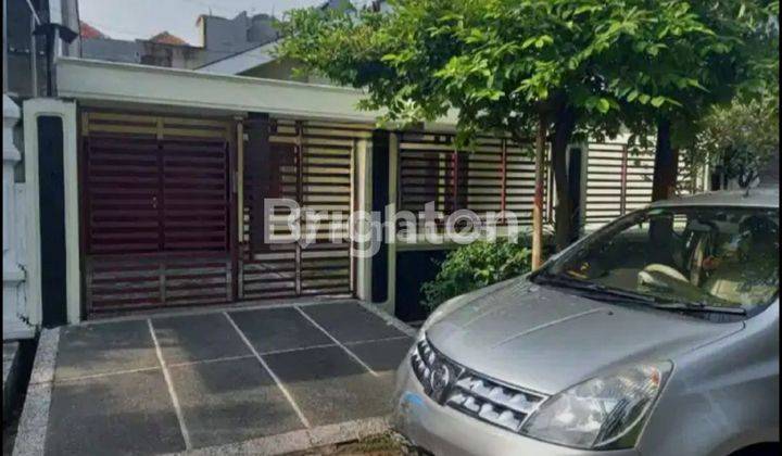 Rumah dekat Masjid Agung Surabaya, di Perum Wisma Pagesangan 1