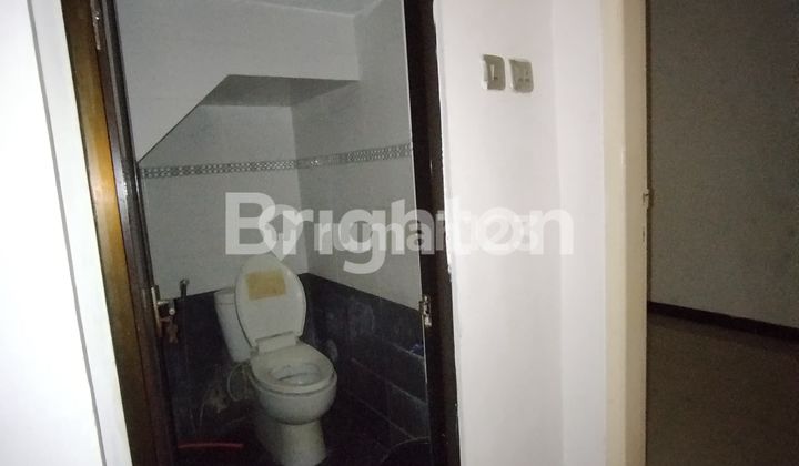 Rumah 2 Lantai di Perum Wage , Sidoarjo  2