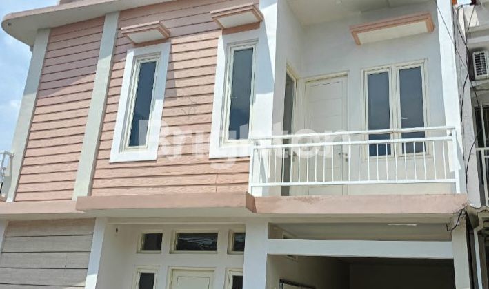 Rumah murah ada balkon di Medokan Surabaya Timur 2