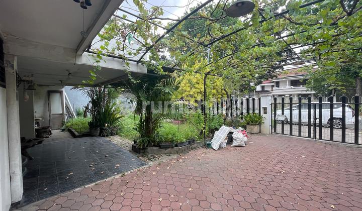 Rumah 3 Lantai di Tenggilis Mejoyo Surabaya Rumah 3 Lantai di Tenggilis Mejoyo Surabaya