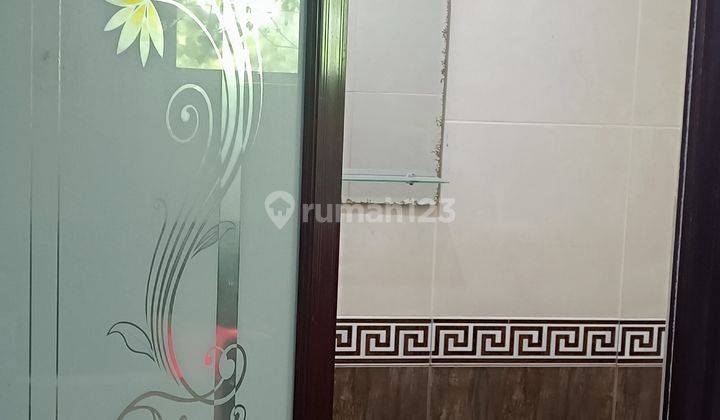 Ruko 2 Lantai eks Kantor Asuransi di Jalan Raya Lamongan 2