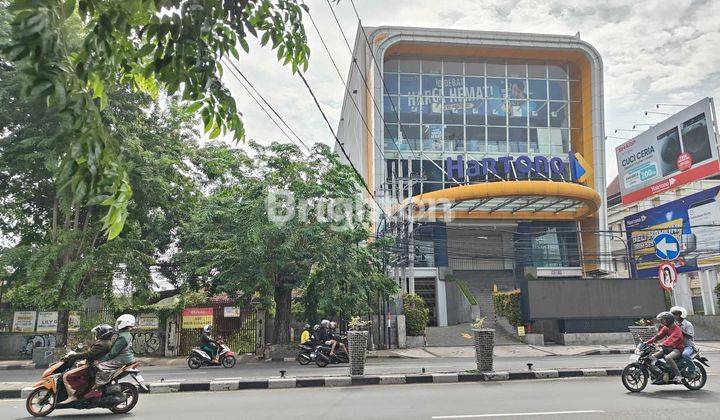 Rumah Hitung Tanah di Jalan Raya Utama Sidoarjo 1