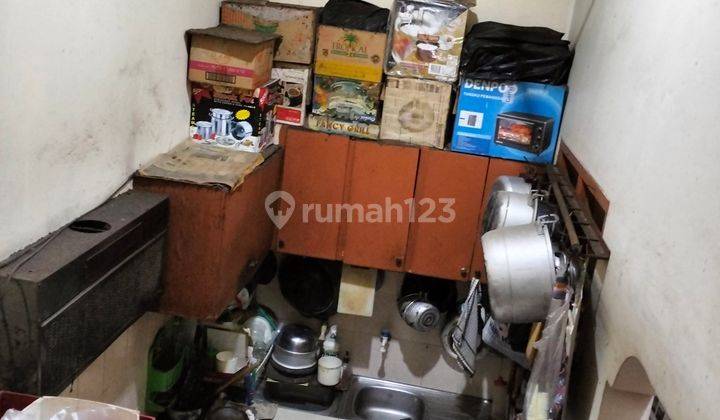 Dijual Cepat Rumah Modern 3 Lantai Jakarta Barat  2