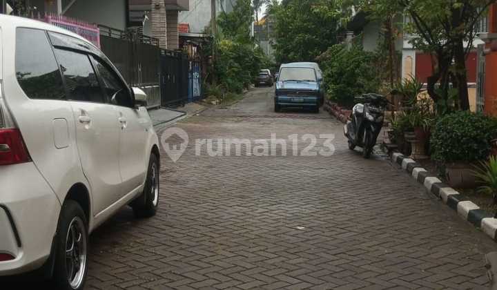 For Sale Quick Cheap 3-Story House in Poris Garden Housing, Good Safe Location in Poris Indah 2