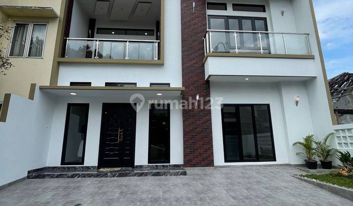 Rumah Modern Minimalis Luas Tanah 200 Di Lokasi Strategis  1