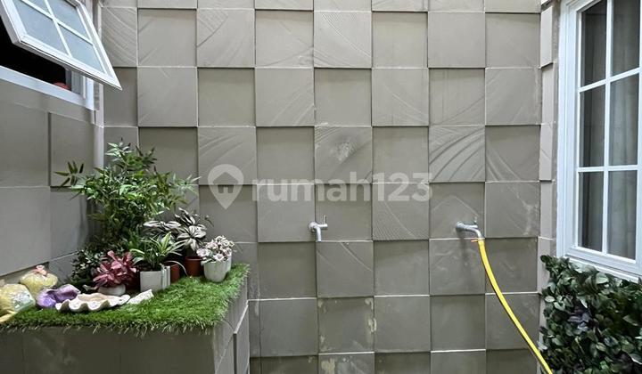 Jual Cepat Rumah Raffles Hills Cibubur, Dekat Akses Tol 2