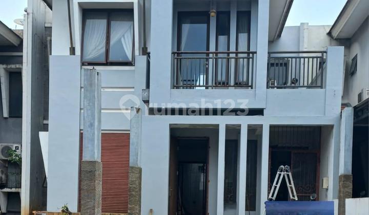 DIJUAL  Rumah 2 Lantai  Di Legenda Wisata 2