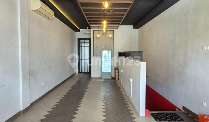 Dijual /Disewakan Ruko 2 Lantai Siap Pakai Full Renovasi di Legenda Wisata,Akses Tol Nagrak