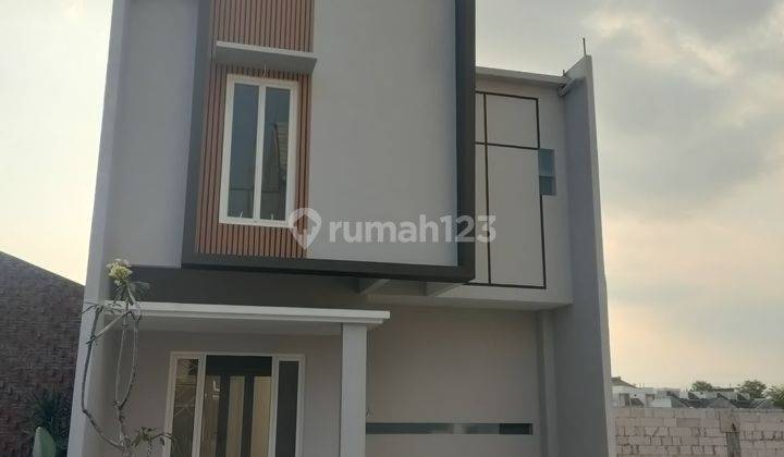 Rumah 2 Lantai SHM di Jl Grand Arumba Tunggulwulung, Kota Malang, Jawa Timur, Malang 1