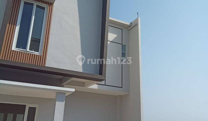 Rumah 2 Lantai Baru SHM di Jl. Grand Arumba, Tunggulwulung, Malang, Jawa Timur, Malang 2