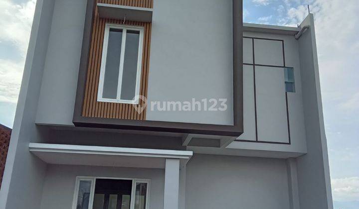 Rumah 2 Lantai Baru Unfurnished SHM di Jl. Grand Arumba, Tunggulwulung, Malang, Jawa Timur, Malang 1