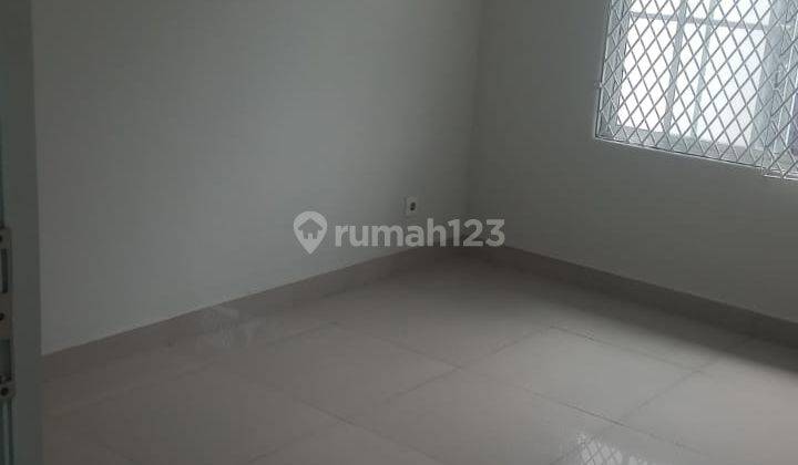 Rumah Mewah di Karawaci 2 Lantai 2