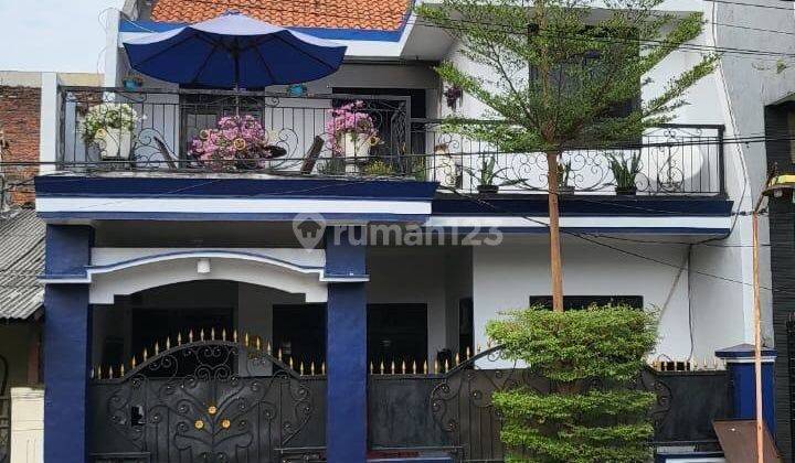 Rumah 2 Lantai Bagus di Tropodo Waru, Sidoarjo 1