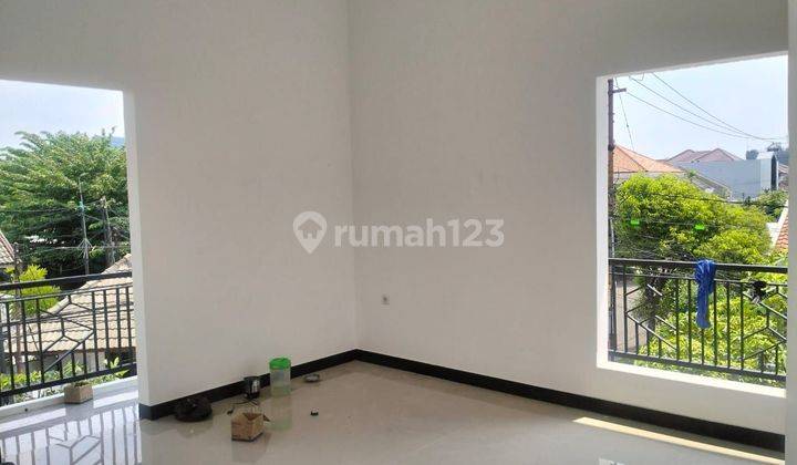 Rumah Baru 2 Lantai di Semolowaru Surabaya Timur, Surabaya 2