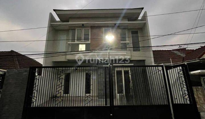 Rumah Baru Minimalis 2 Lantai di Sutorejo, Surabaya 1