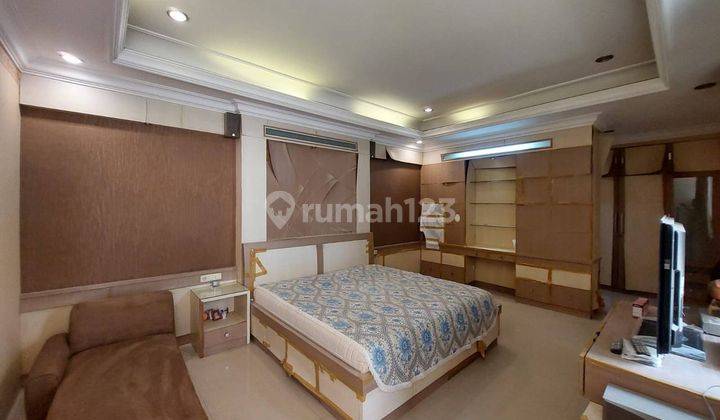 Rumah Minimalis 2 Lantai Furnished di Darmo Permai Selatan Dekat Mayjen, Surabaya 2