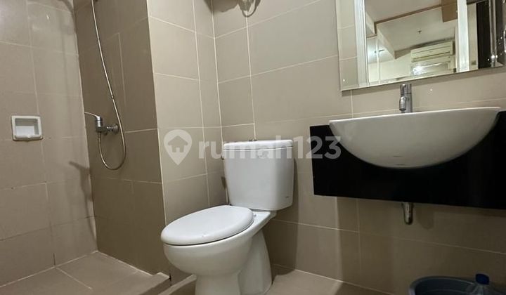 Monthly Rental Studio Apartment Madison Park Furnished 2