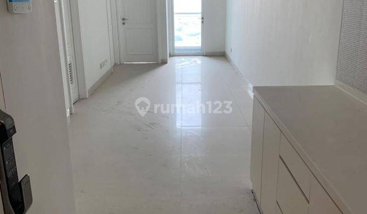 Dijual Apartemen Grand Madison 2 Kamar Tidur Bagus Unfurnished lantai rendah posisi di atas lantai kolam renang  2