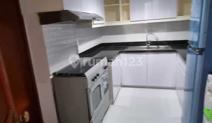 Disewa Apt Taman Anggrek 2 Kamar Furnish 2