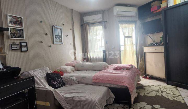 Dijual:
Apartment Mediterania Garden 1 tower A
1BR renov jadi Studio ( uk 32 m2)
Furnish
Sertifikat

550 juta nego 1