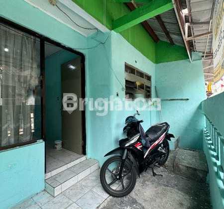 For Sale 2-Story Row House with Motorcycle Rack, Raised Floor in Tanjung Duren
Sale House
Tanjung Duren, West Jakarta - West Jakarta
Land Area 55, Building Area 100
4 Bedrooms, 2 Bathrooms
Dimensions 5 X 11
Electricity 2200
Price Rp 825,000,000, HGB (Hak Guna Bangunan - Right to Build)
Facing South
- Still Negotiable (Small Margin)
- HGB (Active Period Has Expired)
- 2 Floors