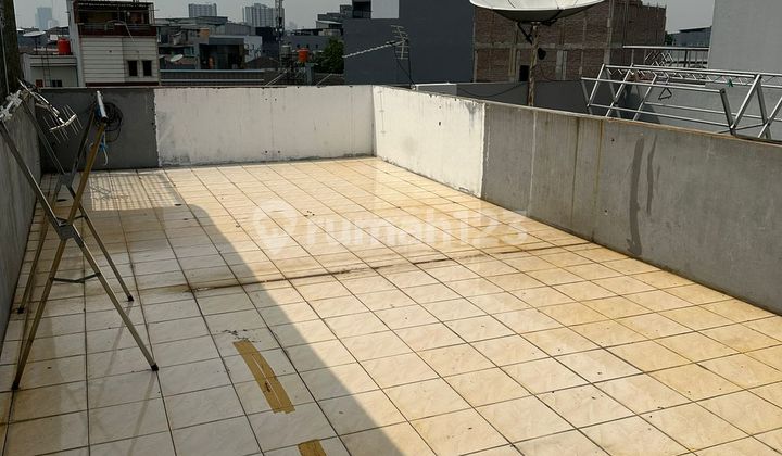 Di Jual Ruko Jelambar3,5 Lantailuas Bangunan 56m2luas 4m X 14mlt 1 Plong Ada Km 1lt 2 Kt 1 Km 1lt 3 Kt1 Km 1lt4 Cor Dak Plongshm Hrga 2,350m Negoair Pam Pln 5500hadap Selatan