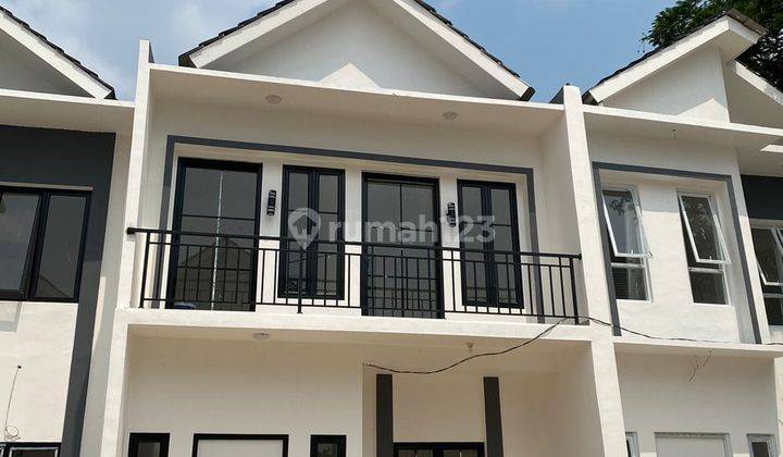 Dijual rumah baru 2lantai di Serpong Bsd,SHM 1