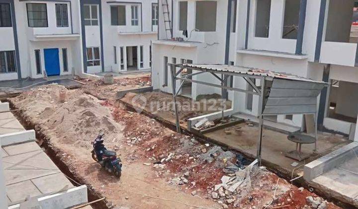 Dijual rumah baru 2lantai di Serpong Bsd,SHM 2