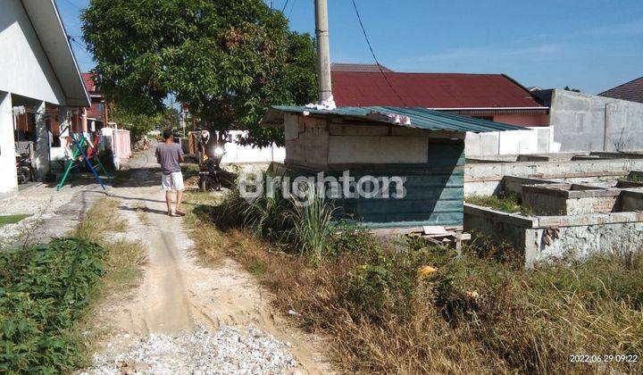 TANAH TENGAH KOTA LOKASI ARIFIN AHMAD 1